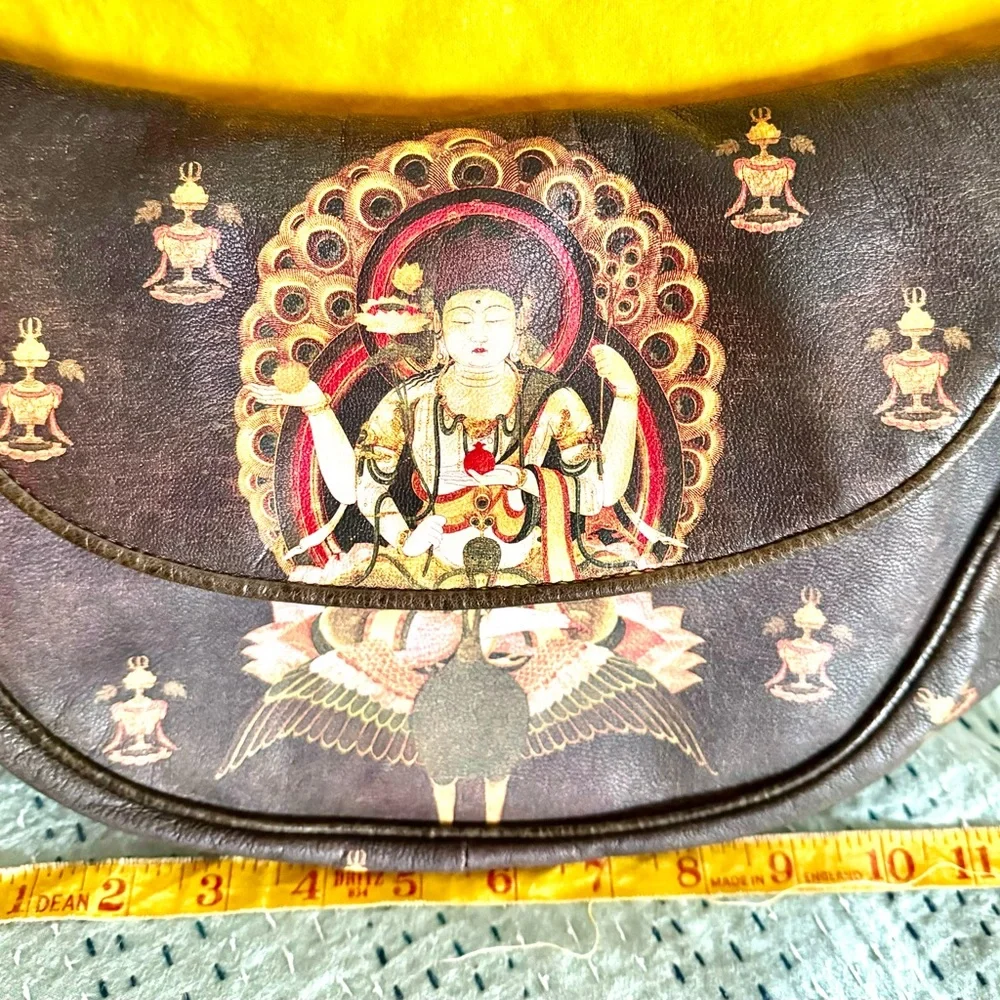 Fabulous ICON Los Angeles, Buddah purse w/ dust bag Snazzy Zen, Boho, Ca. Style - Picture 10 of 12